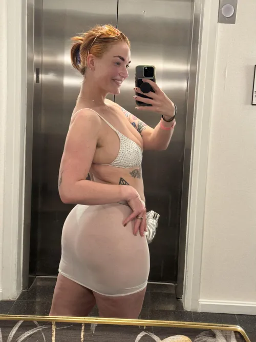 A booty in a bikini, do you like?