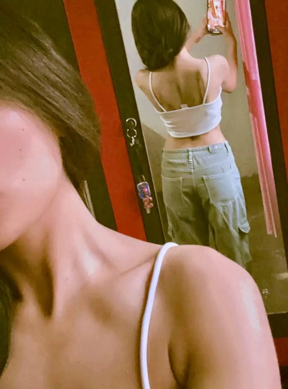 Are you into petite girls!?