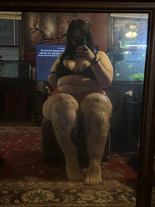 Can I crush you with these thick ass legs?