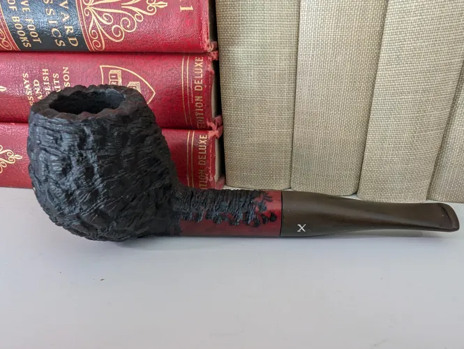 Curious about this pipe. A Vanguard?