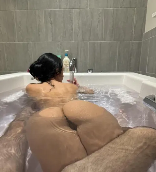 His favorite view 😋