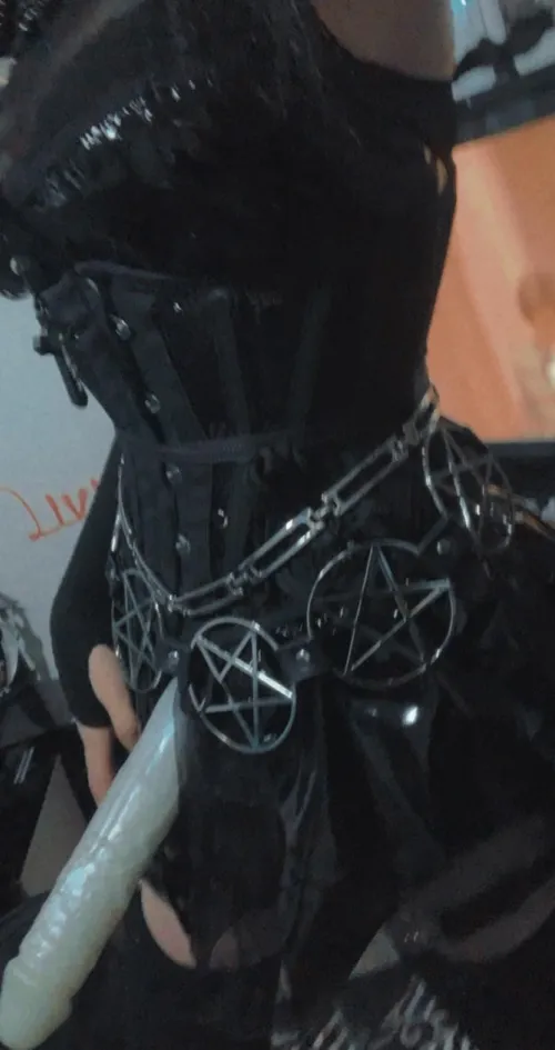 How many inches can you hold before you cry to stop?