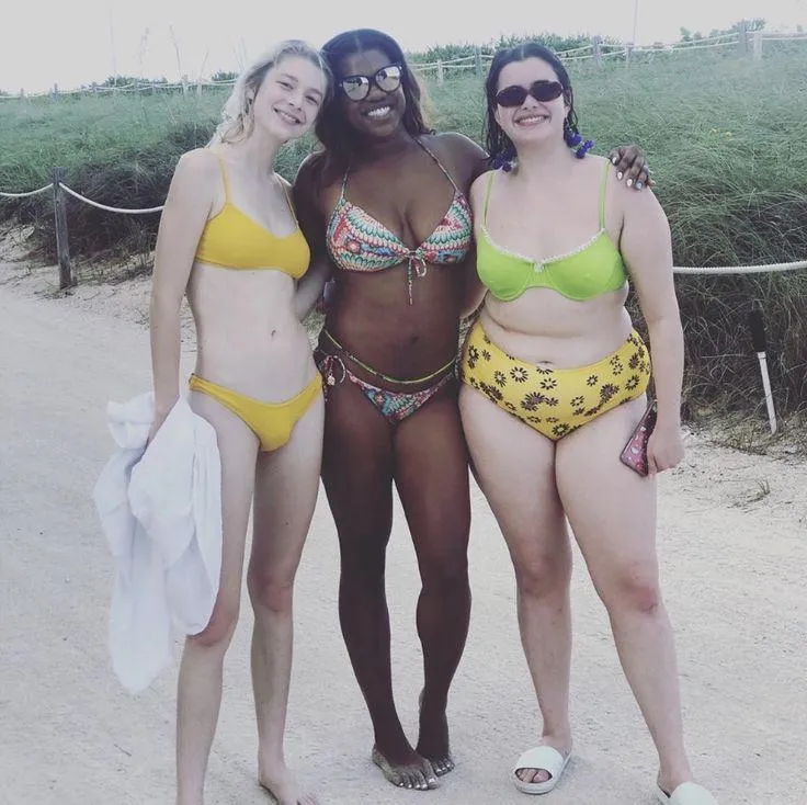 Hunter Schafer y Barbie Ferreira