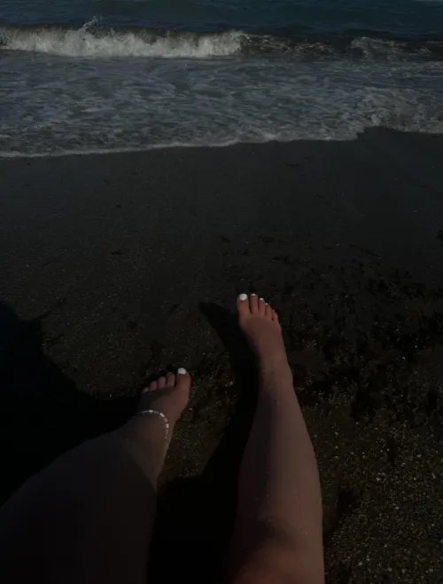 I bet my little toe is bigger than your cock🤷🏼‍♀️😵‍💫