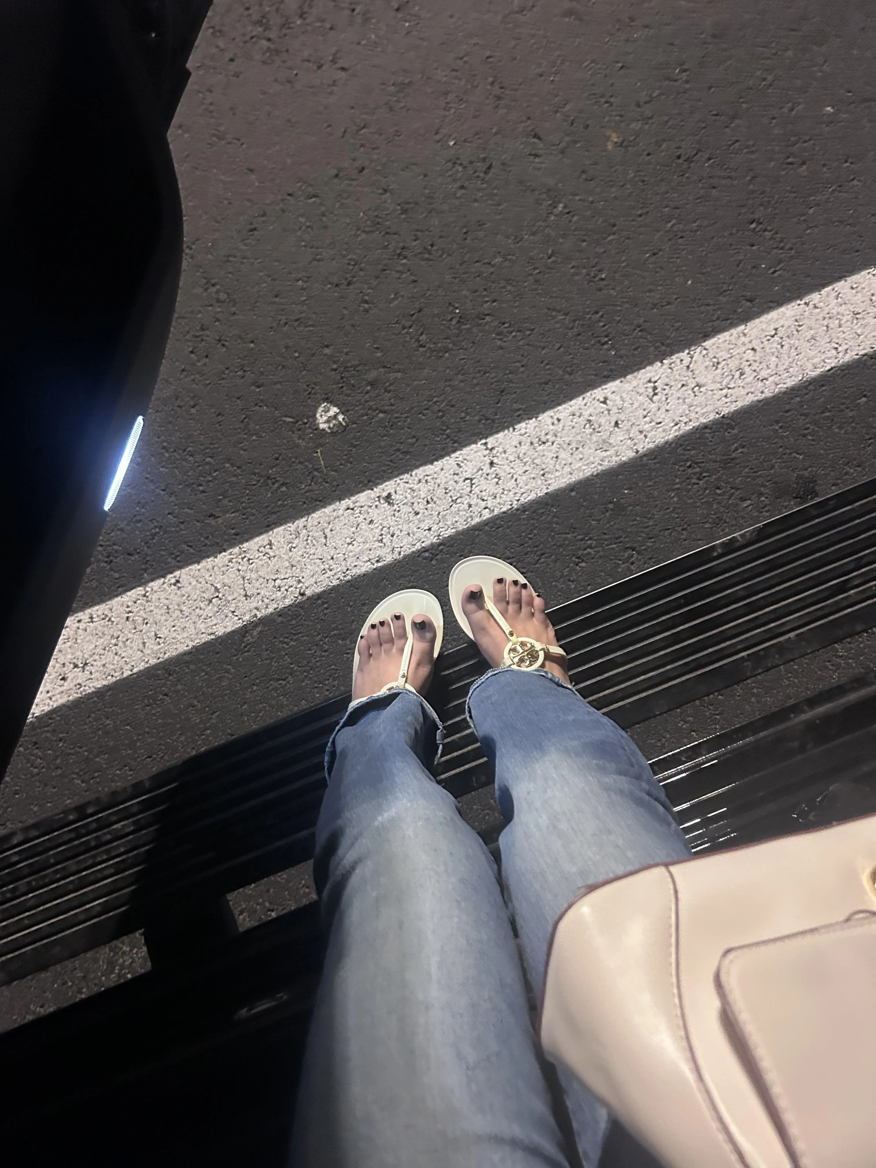 i love the automatic step on this truck 😆