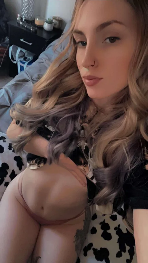 I think you should give me a reason to keep them off🫣😌