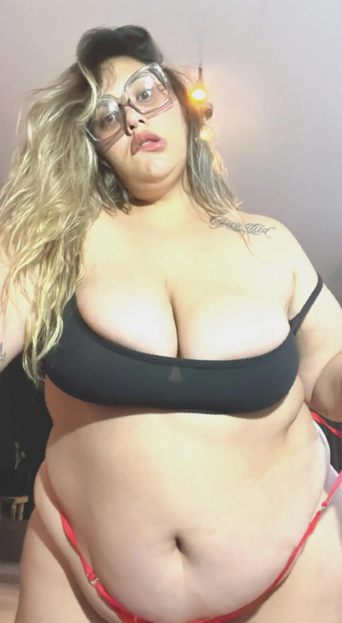 I'm 25yo tell me your age and I'll share my nudes pack to your inbox