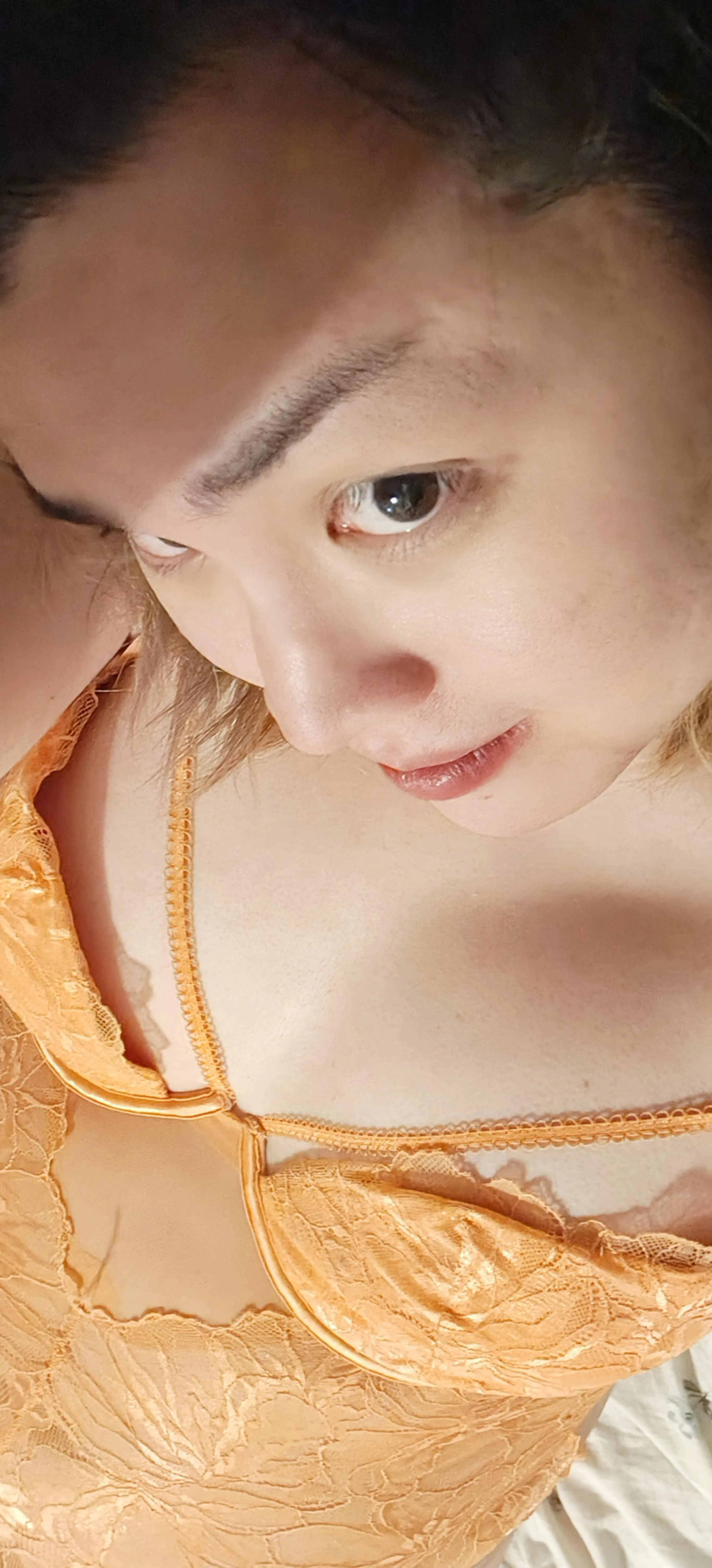 I'm feeling a bit orange :3