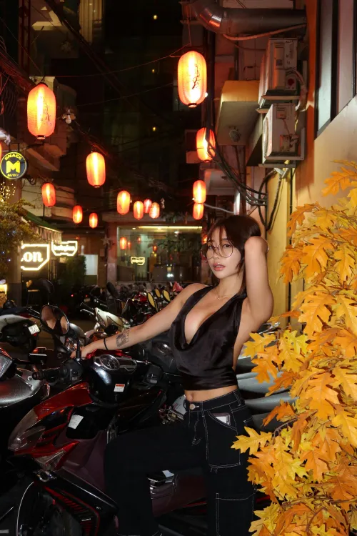 Just a cute girl who wants to be someone’s fuckdoll tonight