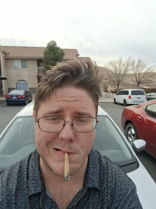 Looking for 420 people to hangout