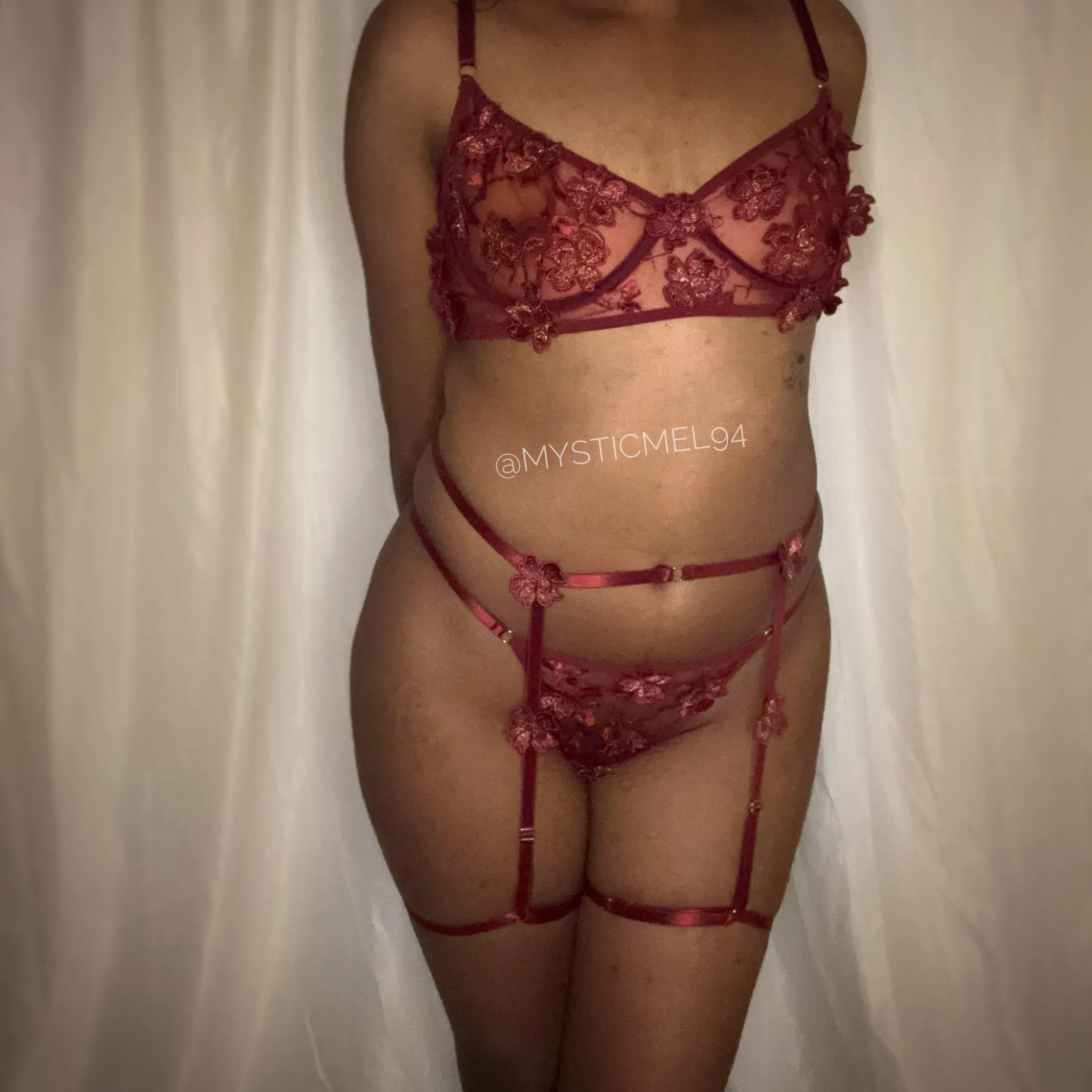 [selling] Happy Hump Day! Celebrate by booking your wear and entering my giveaway! ✨🥰 [pty] [pic] [vid] [gfe] [oth]
