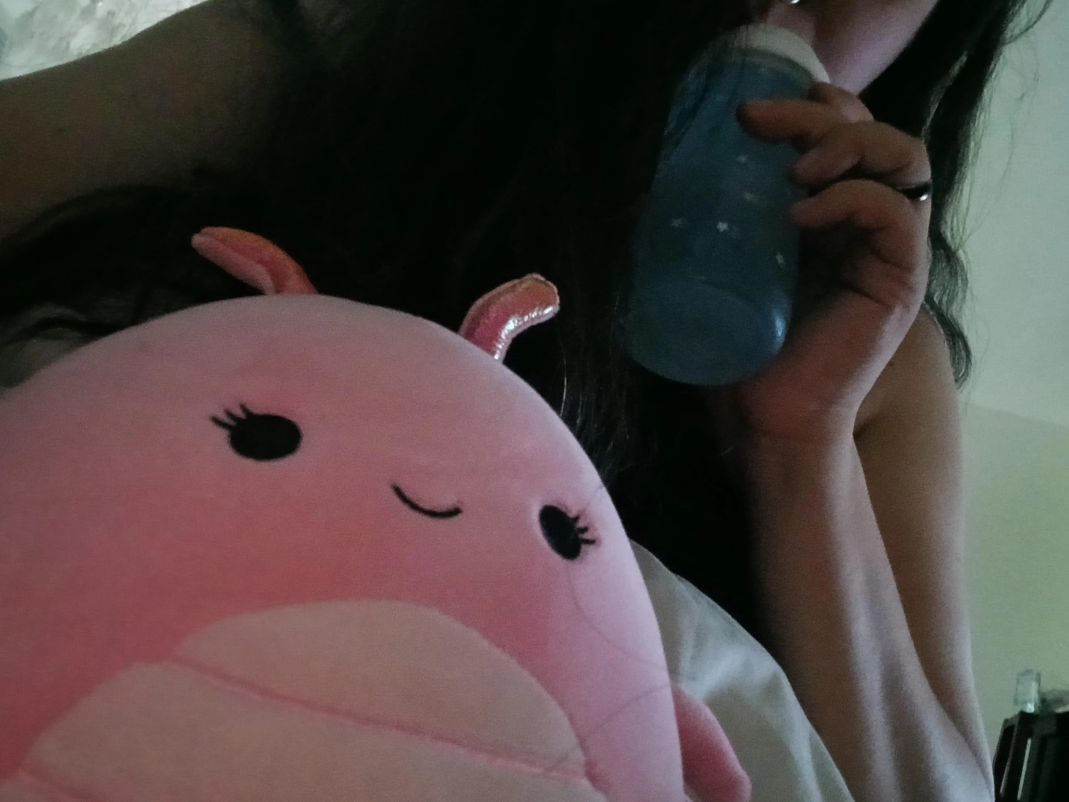 Sharing a sippie with Queenie and watching Pokémon ♡