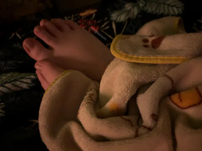 Will you be good and suck my toes?