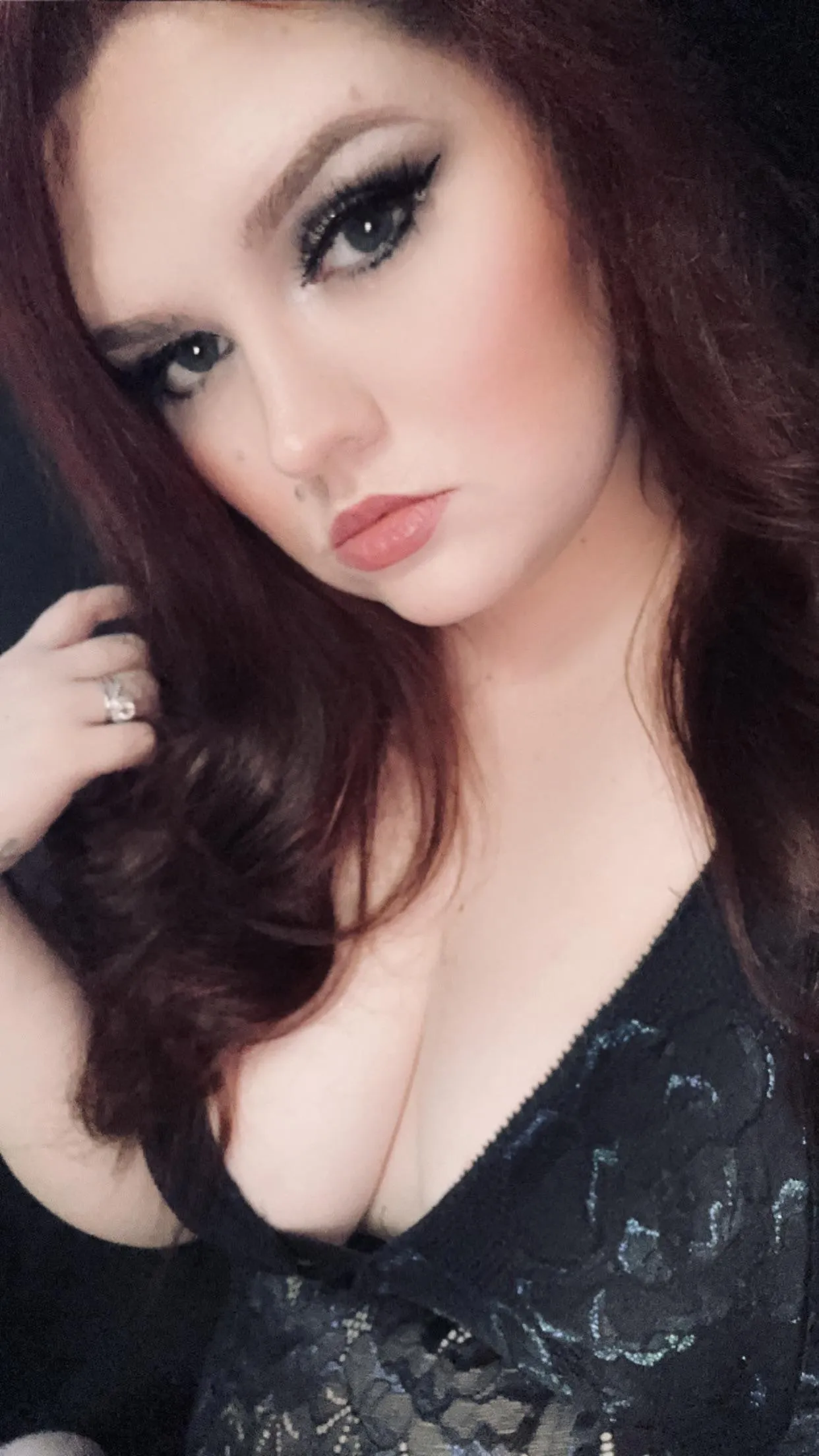 Would love to have this outfit pulled off of me right now