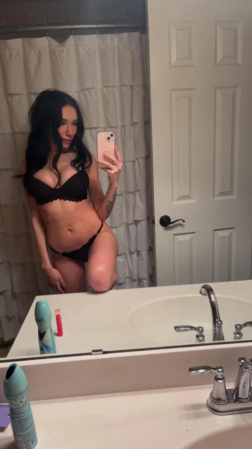 Would you fuck this mommy? 💦💦💦💦