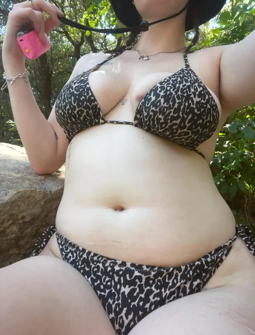 would you rape me, 21, even though you’re friends with my parents? [F4A]