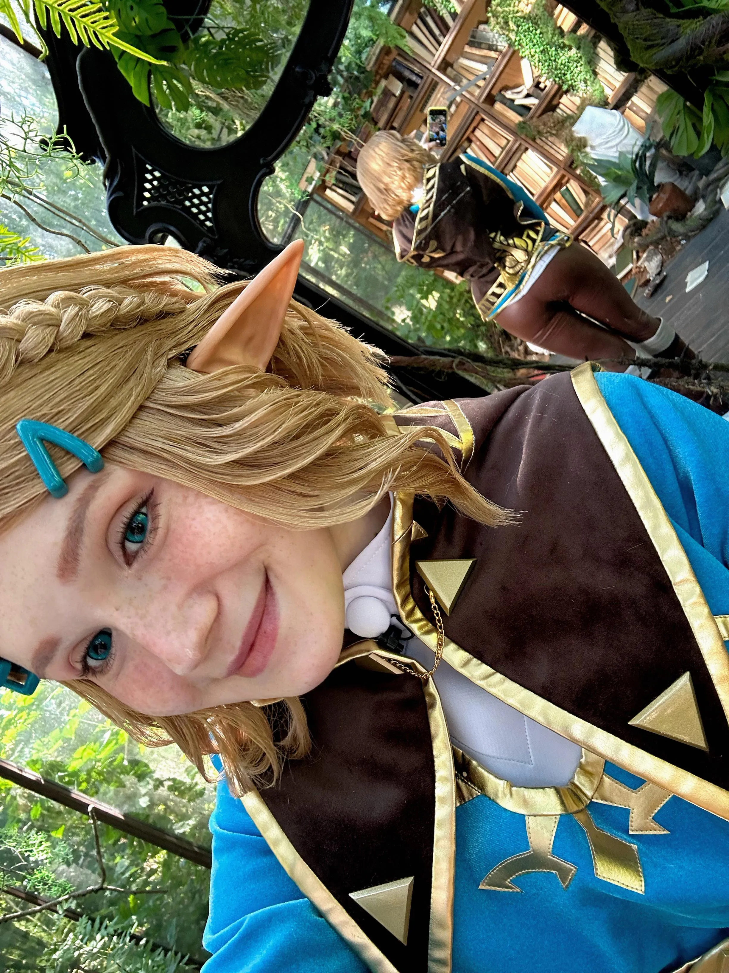 Zelda cosplay (Neyrodesu) booty reflection