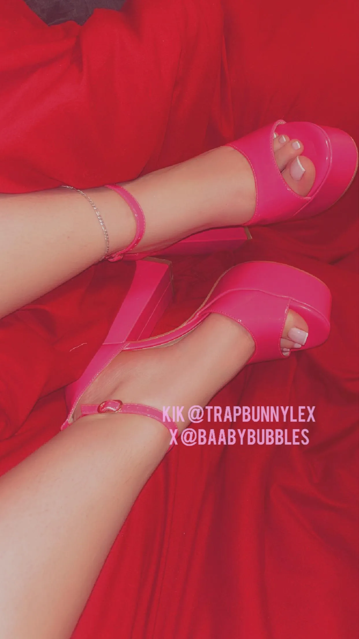 Come get the hottest Valentine’s Day pictures 💌💕