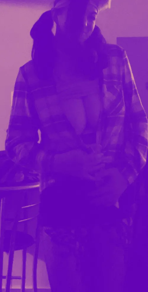 Cum play with your favorite bratty kitten [Sexislitpuss69]