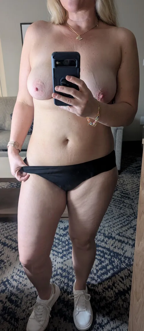 First post here, hope you enjoy my sneakers