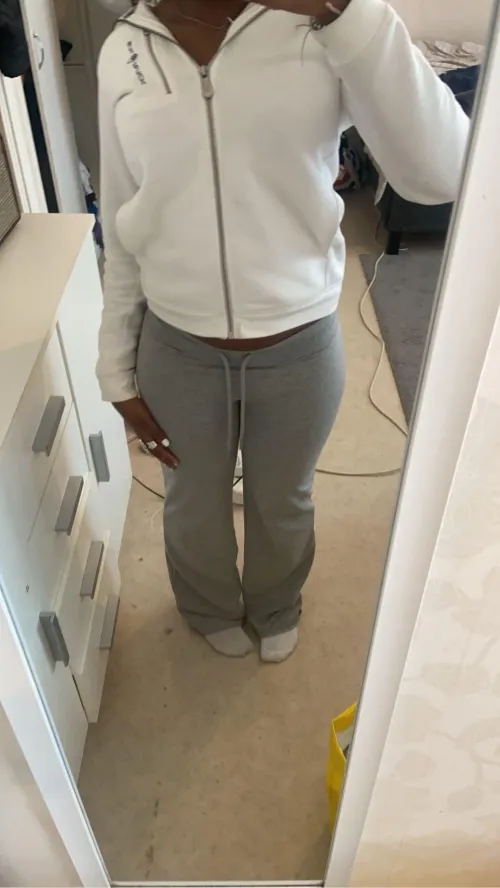 Ger alla första 99 som ❤️ en 🎁 i chatten!!