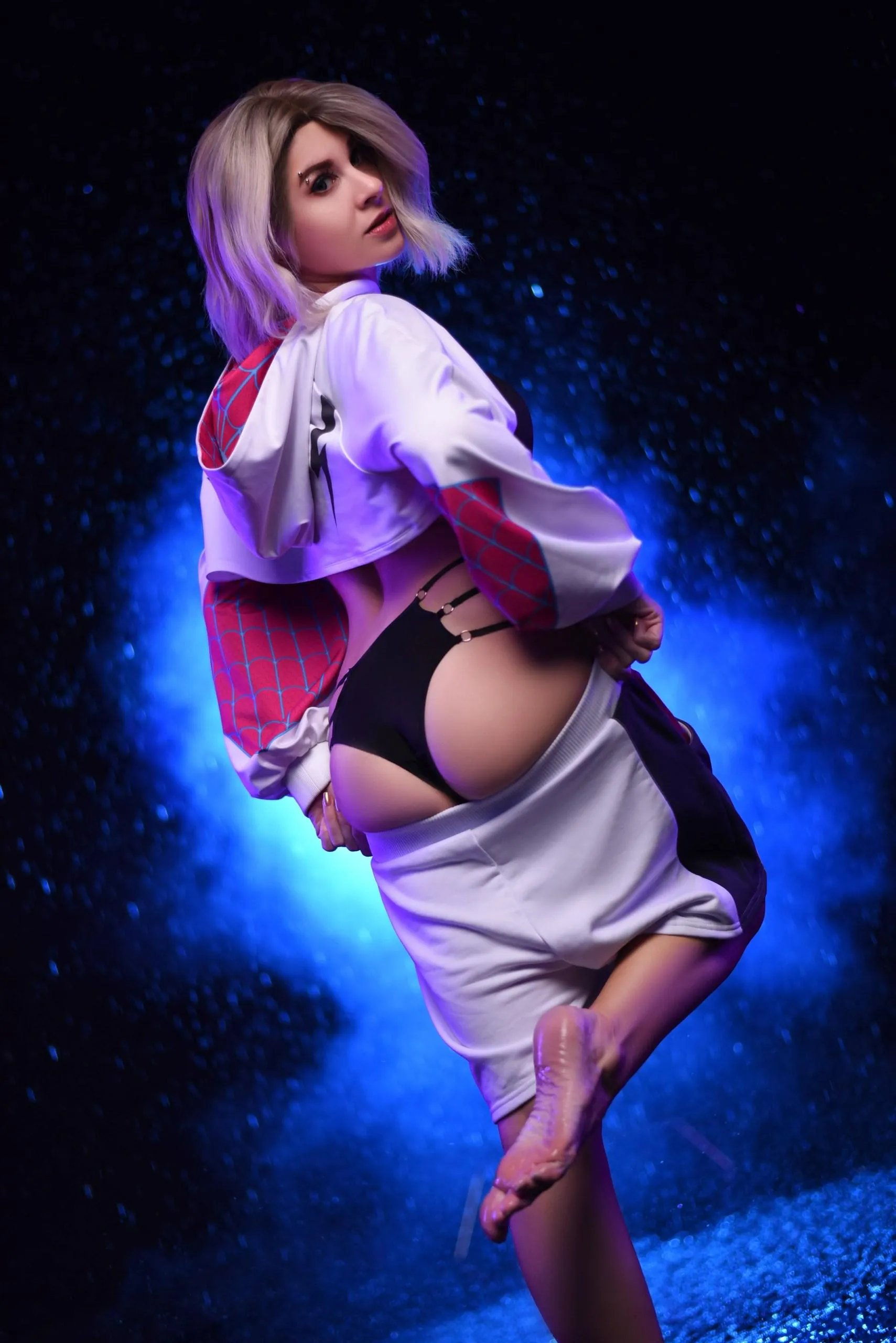 Gwen Stacy cosplay by Yuna Kairi 