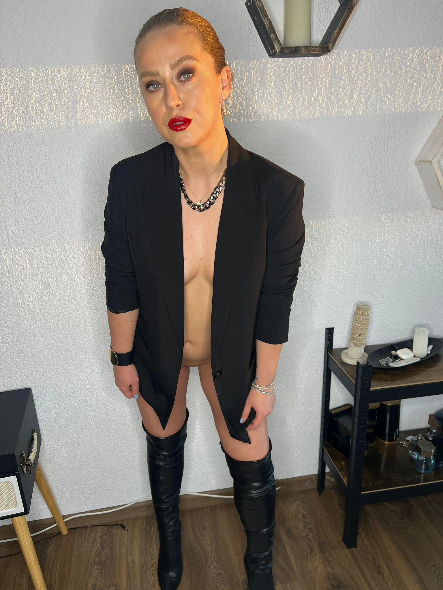 Happy valentine's day 💘 let's have a 🔥 evening