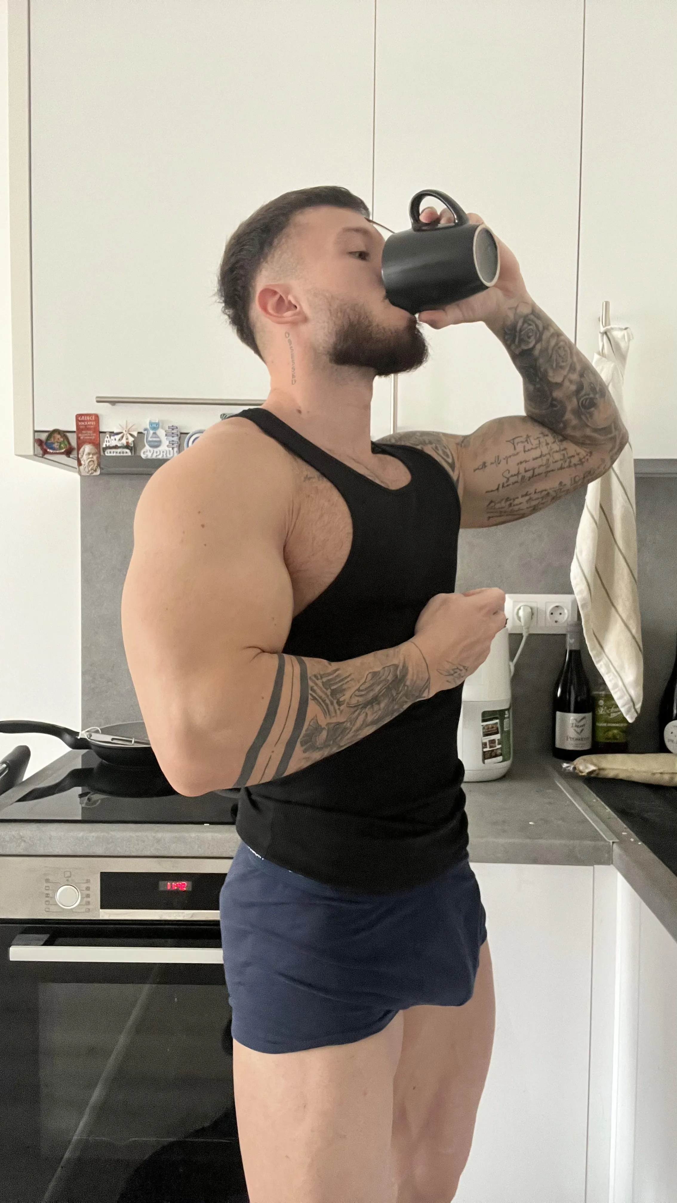 I jack off with my right hand. Now you know why there is a difference.