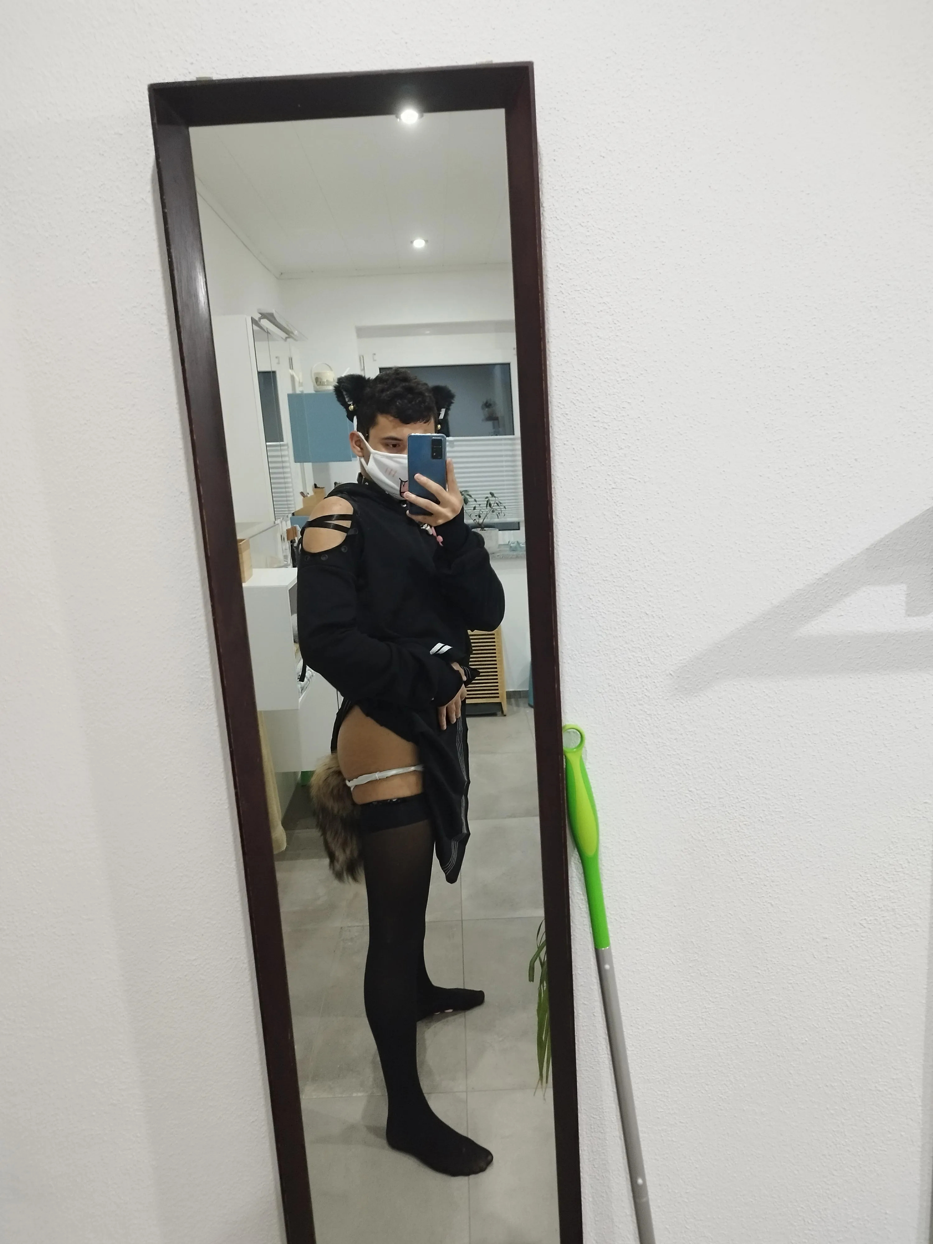 Ich brauche mehr Femboy friends plss. OwO