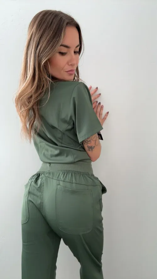 If I send you nudes, will I get a dick pic in return?