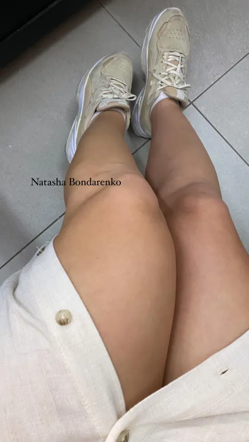 Milf legs and sneakers