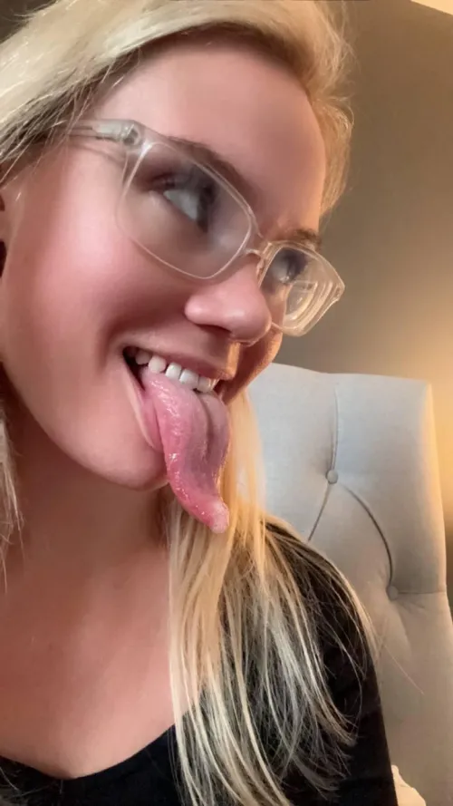 Not everyone can handle this much tongue