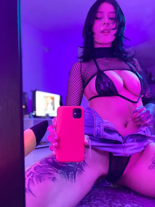 When I drink a little I get very horny, do you want to accompany me?