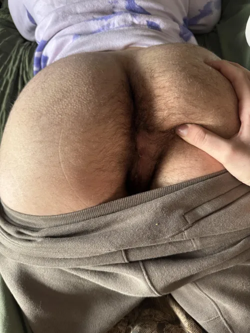 Who wants to watch me destroy his boy holes?