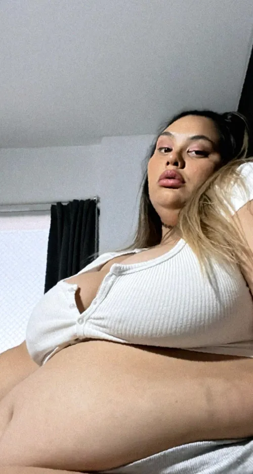 Would you go on a date with me knowing that I weigh over 300lbs for eating a lot of pasta?