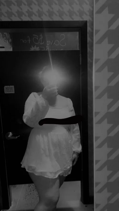 22 [MF4A] York sc cuckold/worship   Cuck Hotwife. Plz send proof that you are clean.