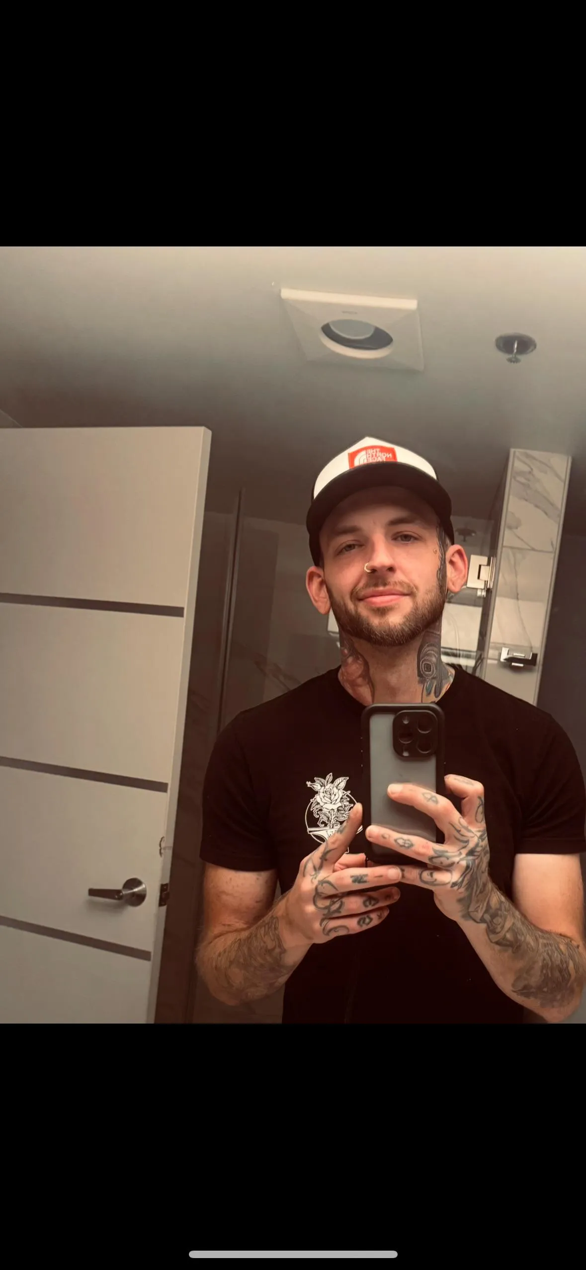 34 m Anniston check my page and lmk if I’m bigger than your boyfriend