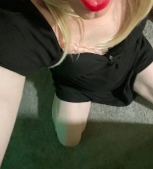 48 [818] CD4M/CD North Hollywood CD looking to play with another CD or suck a guys clean cut cock.