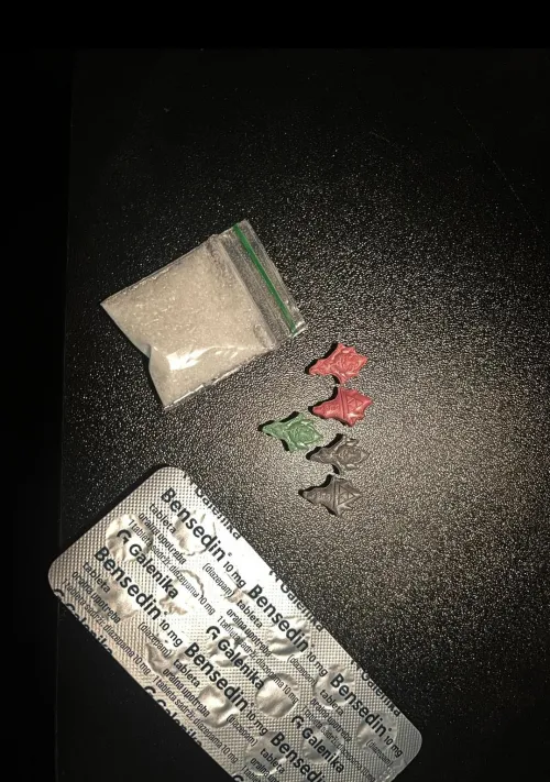 5 doses of 20mg 2cb Zelda, 3 grams of K, and some diazepam for rave relaxation.