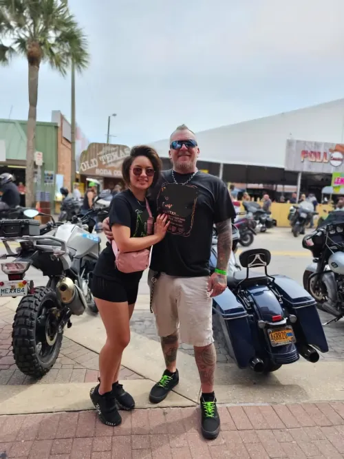 53/25 [MF4F] help me make my bf's threesome dreams cum true