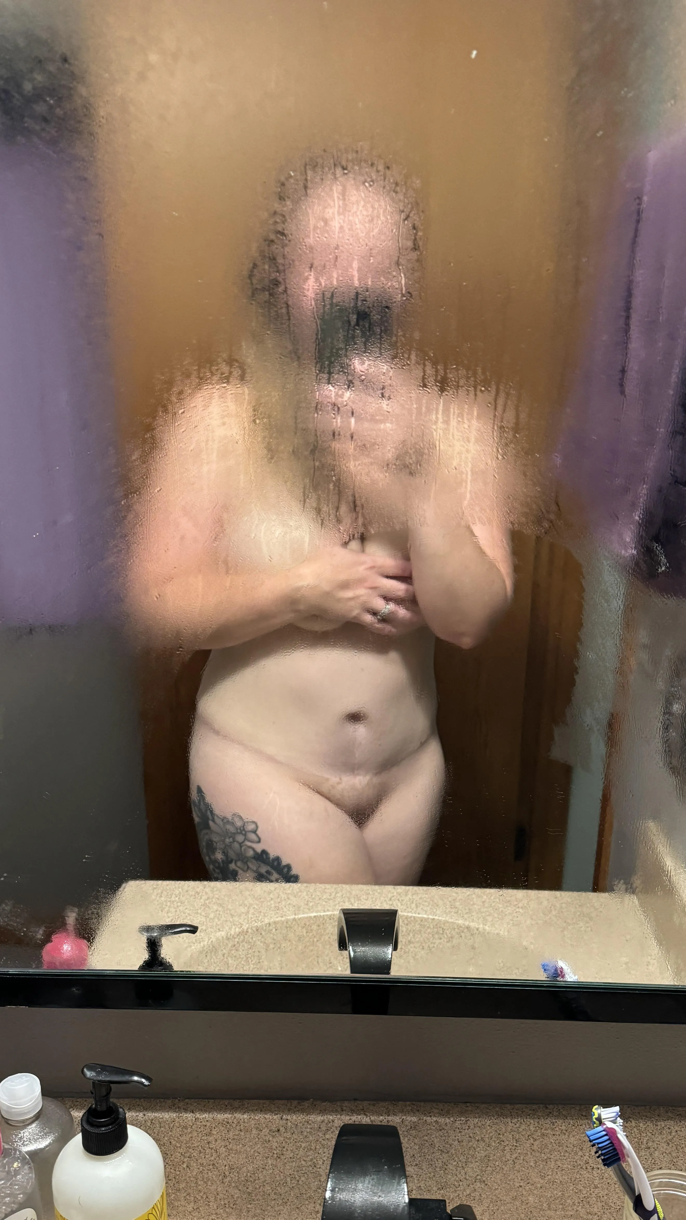 Freshly showered. Time get all dirty again 😈😈