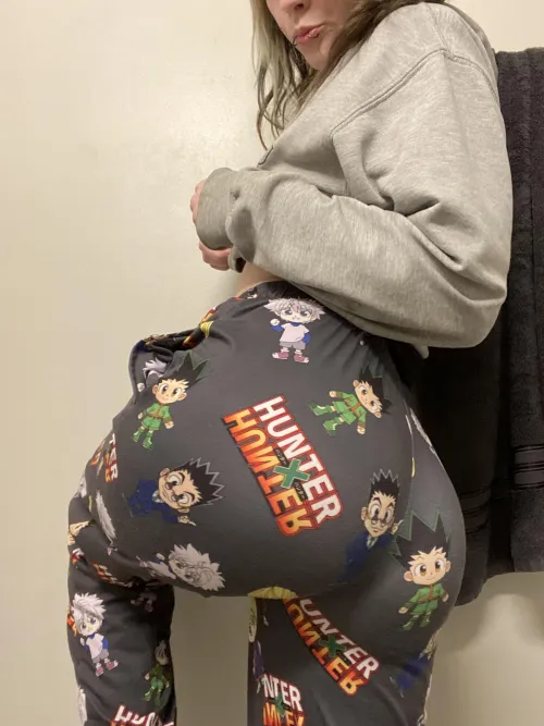 Is this big enough for you? Anime booty!