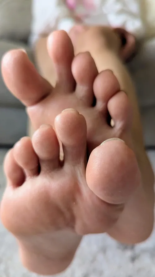 Little Asian toes for your little.... 🤭