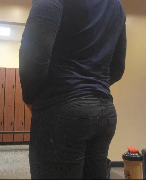 Love wearing tight jeans, esp after leg day at the gym