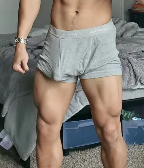 My TRAIL leads to my HARD boner 😈😈