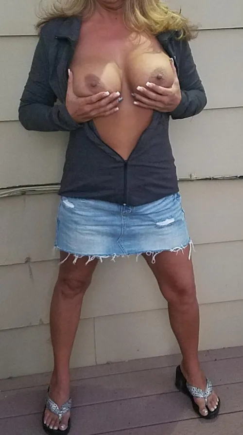 Oh Friday Should be Swingers Day