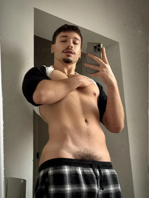 trynna grow the happy trail