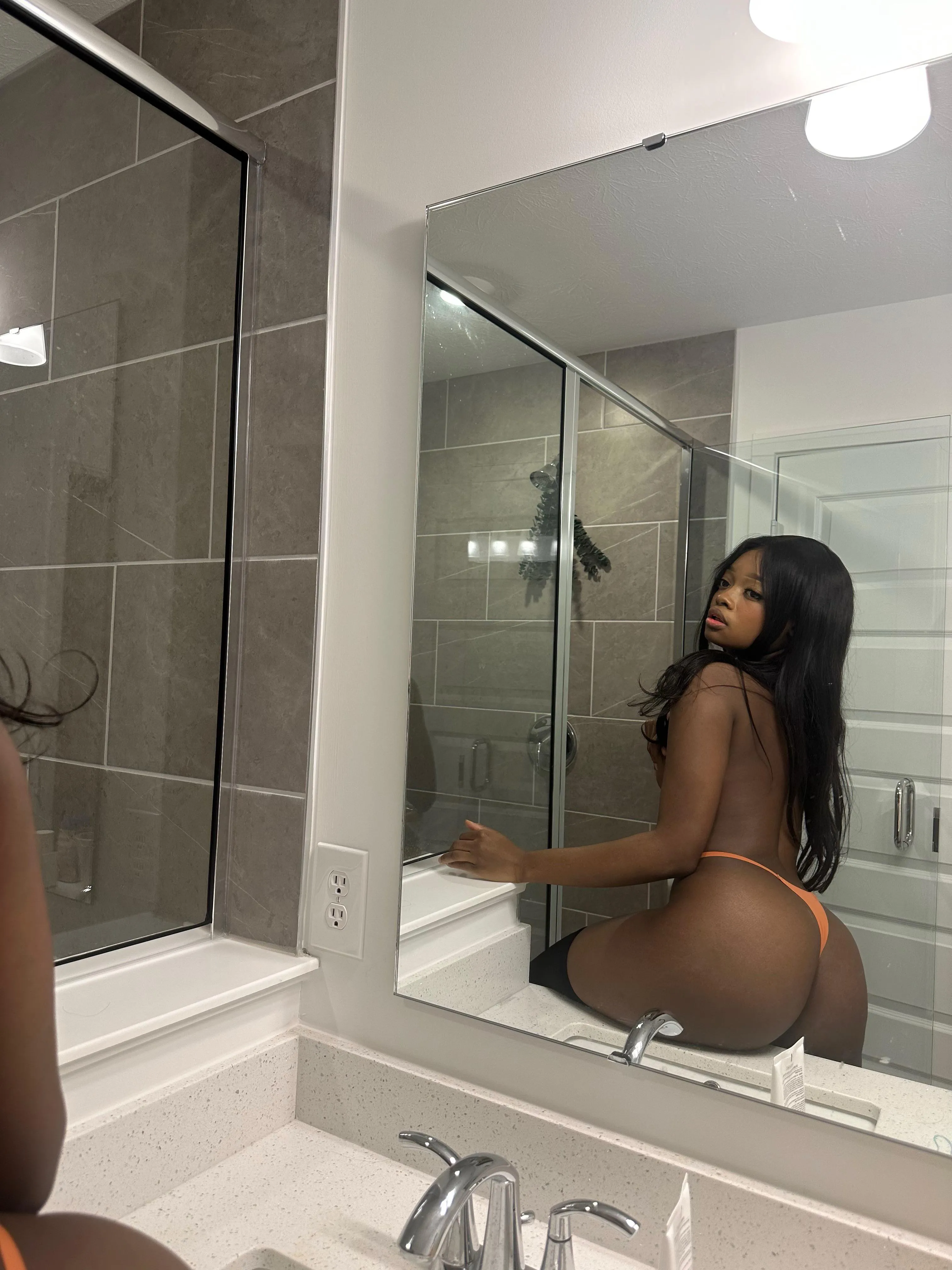 Would you fuck me raw? F24