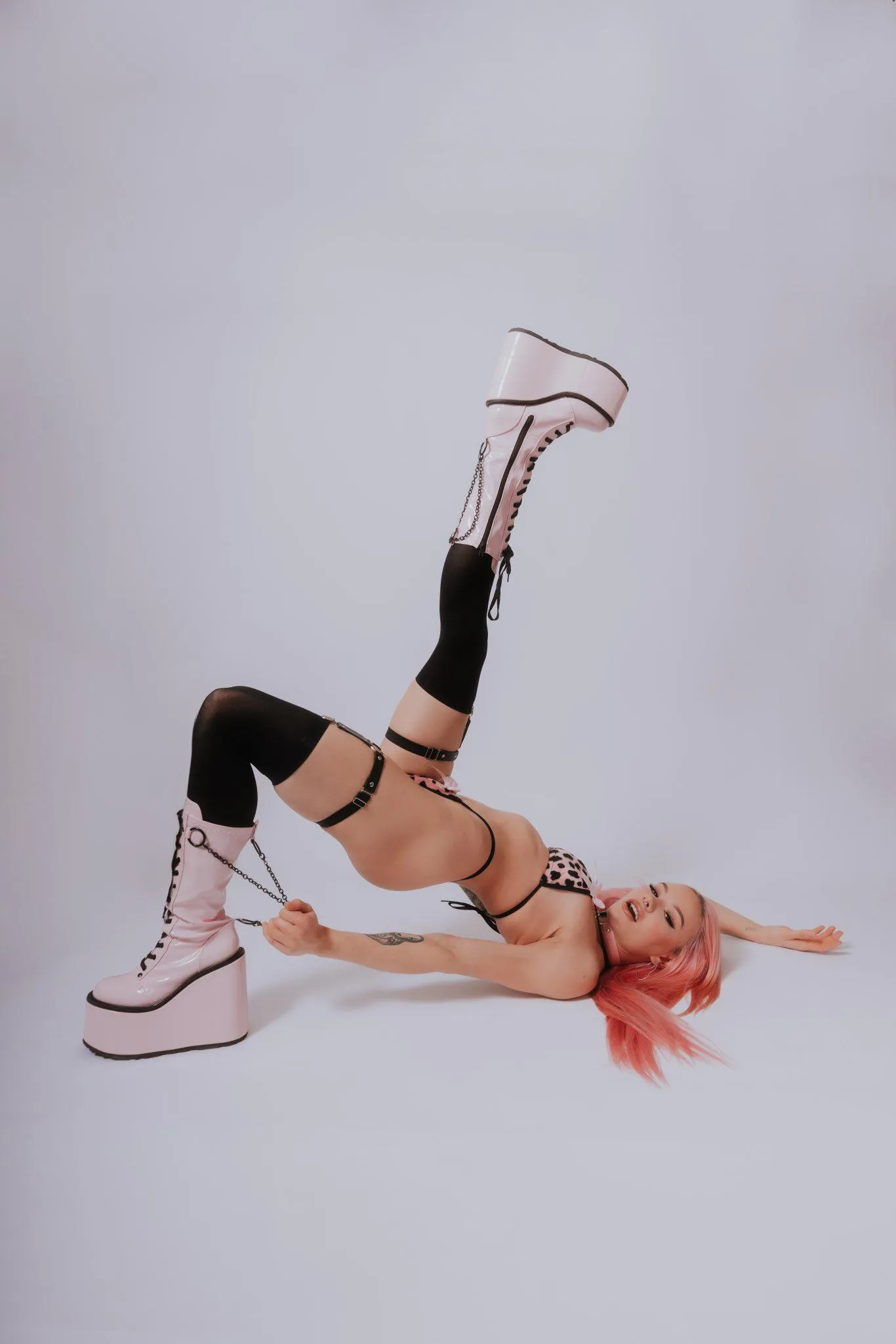 🖤🩷🖤 [X/Twitter]