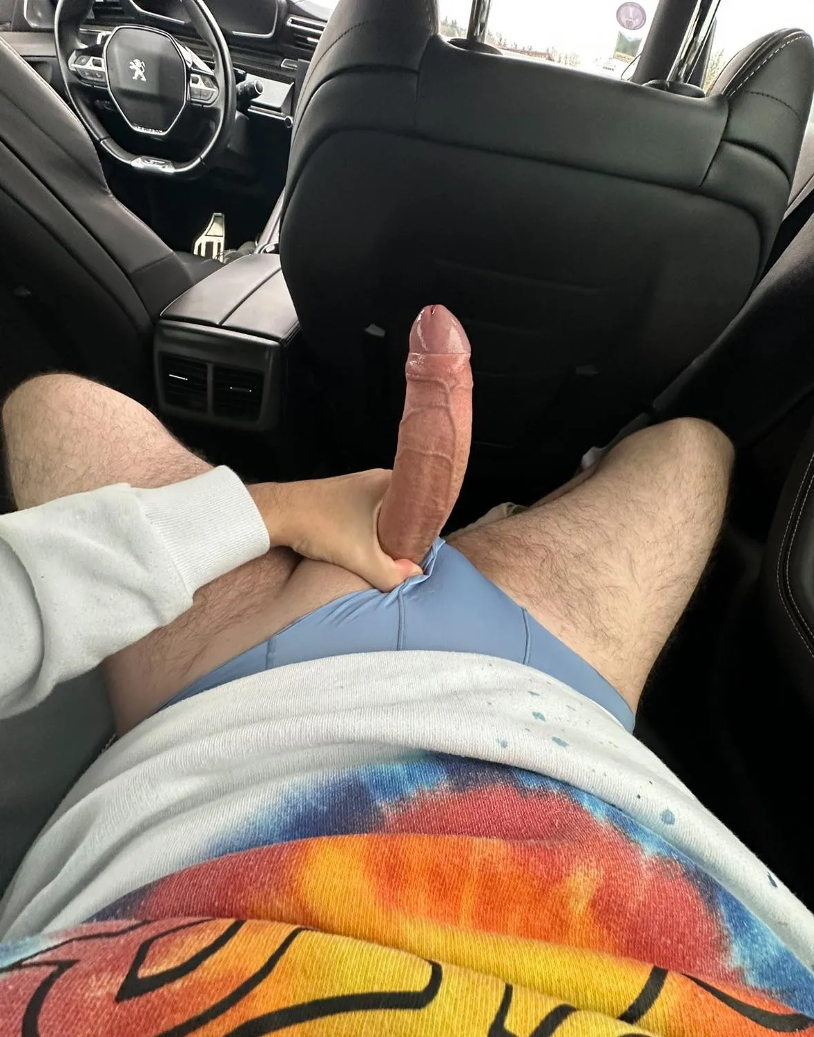 23) obligé de la sortir partout tellement elle prend de place